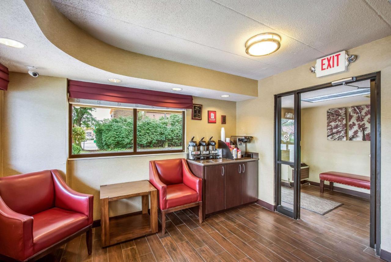 Red Roof Inn Detroit - Plymouth/Canton Exterior photo
